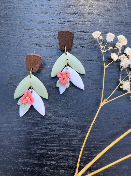 Boho dangle earring. Green and grey, with gold glitter and flower.